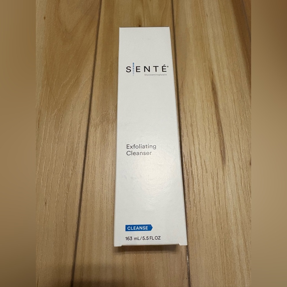 Siente Exfoliating Cleanser